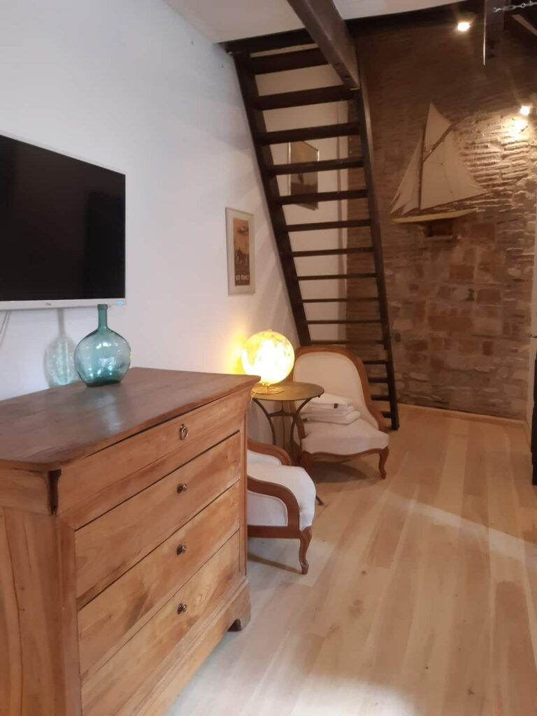 6d312b0c-6df0-443c-a833-036e55806b6f