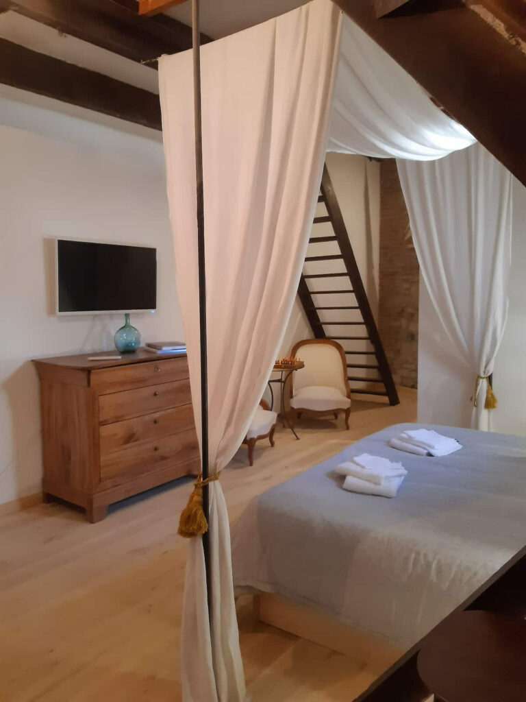 94da223a-1304-400e-a08c-612b61783bc5